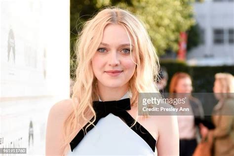 hot dakota fanning|19,216 Dakota Fanning Photos & High Res Pictures.